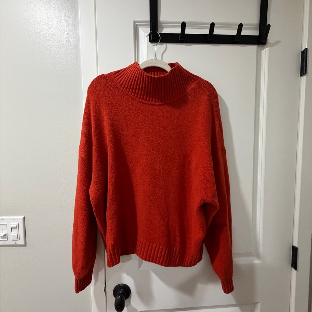 Women’s Burnt Orange Gap Cashsoft Turtleneck Sweater